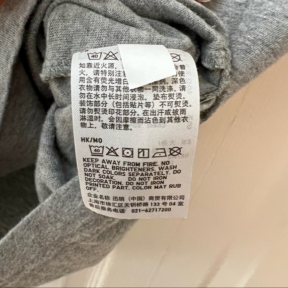 🌸3for25$🌸 Uniqlo x Mickey Mouse Tee - Picture 6 of 7